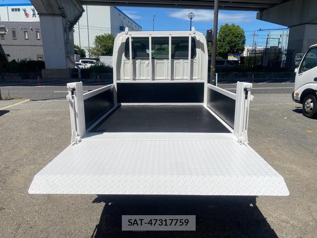 Isuzu ELF TRUCK 2013-10 8379391-4