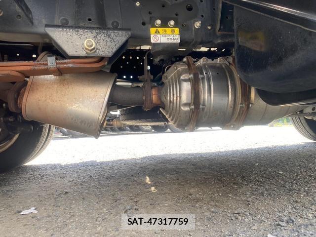 Isuzu ELF TRUCK 2013-10 8379391-8