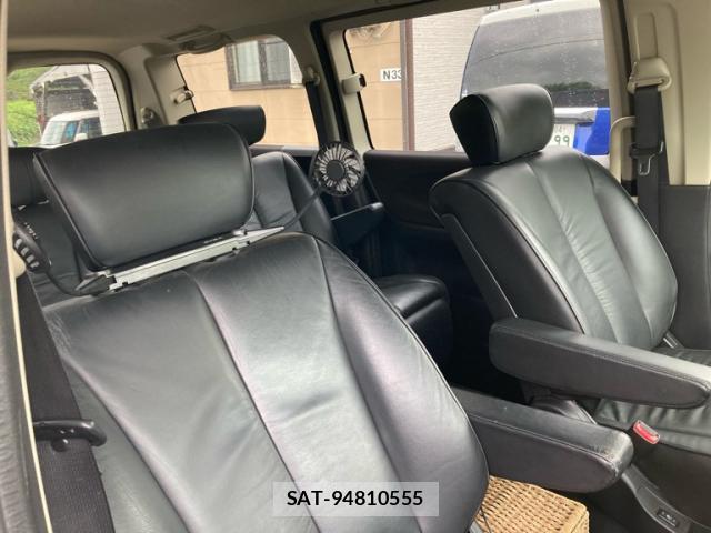 Nissan ELGRAND 2008-06 8378558-10