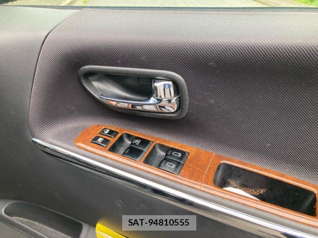 Nissan ELGRAND 2008-06 8378558-15