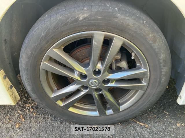 Nissan ELGRAND 2013-02 8379079-12