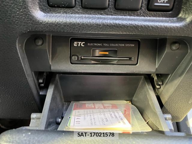 Nissan ELGRAND 2013-02 8379079-17