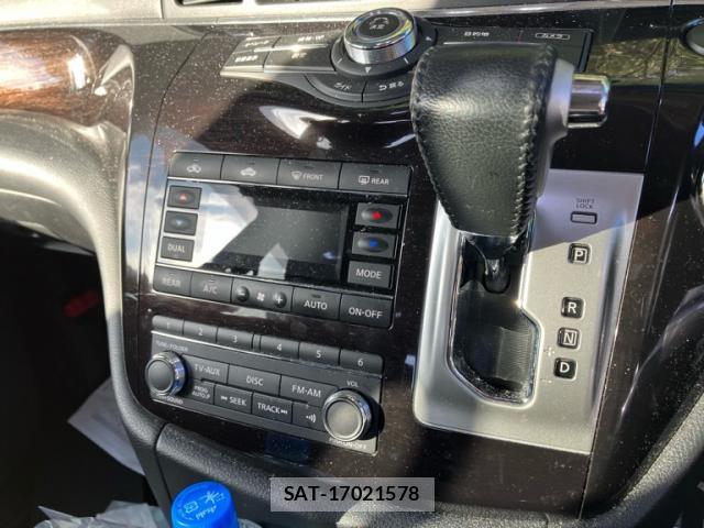 Nissan ELGRAND 2013-02 8379079-18