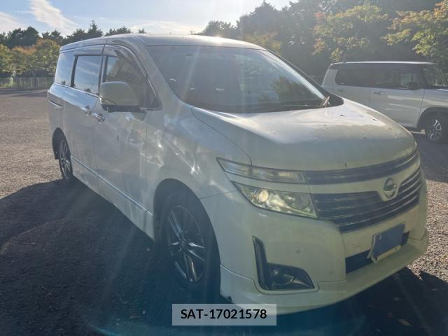 Nissan ELGRAND 2013-02 8379079-2