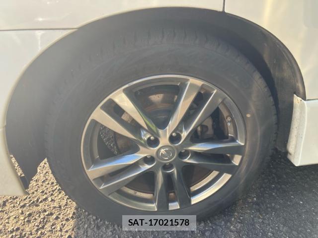 Nissan ELGRAND 2013-02 8379079-4