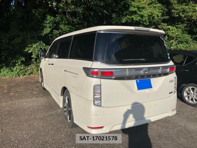 Nissan ELGRAND 2013-02 8379079-7
