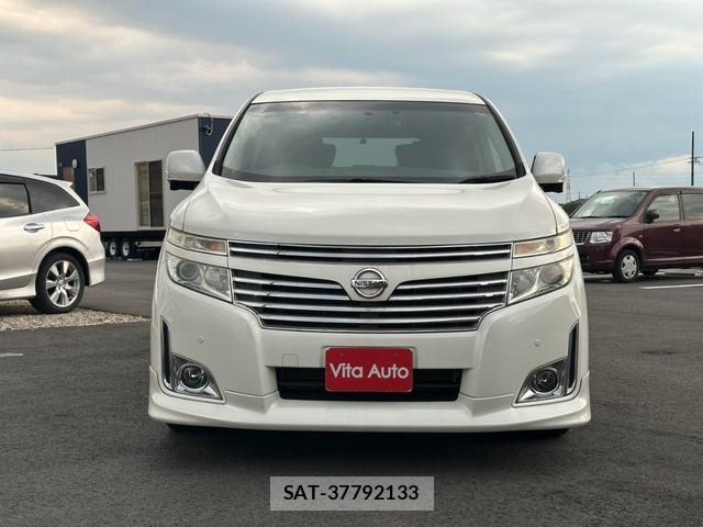 Nissan ELGRAND 2013-08 8379893-11