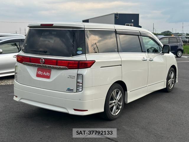 Nissan ELGRAND 2013-08 8379893-13