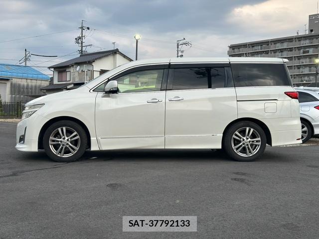 Nissan ELGRAND 2013-08 8379893-2