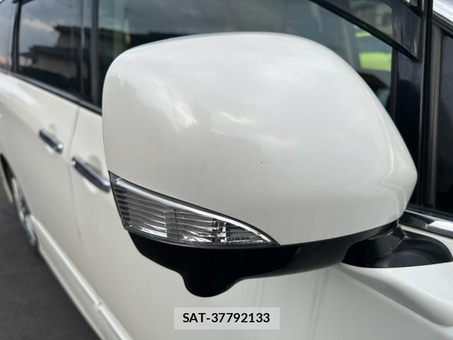 Nissan ELGRAND 2013-08 8379893-6