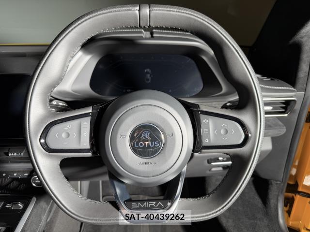 Lotus Emira 2024-03 8379525-6