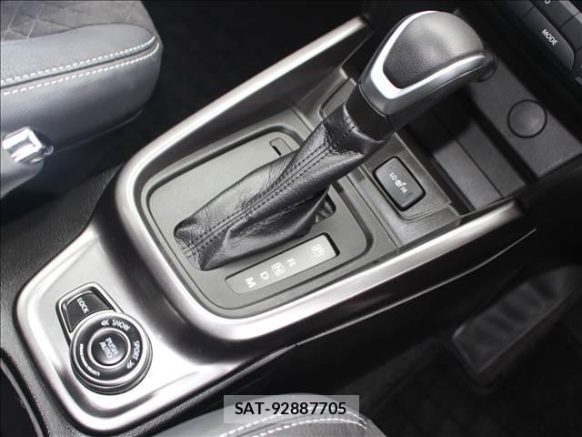 Suzuki ESCUDO 2023-02 8378962-12