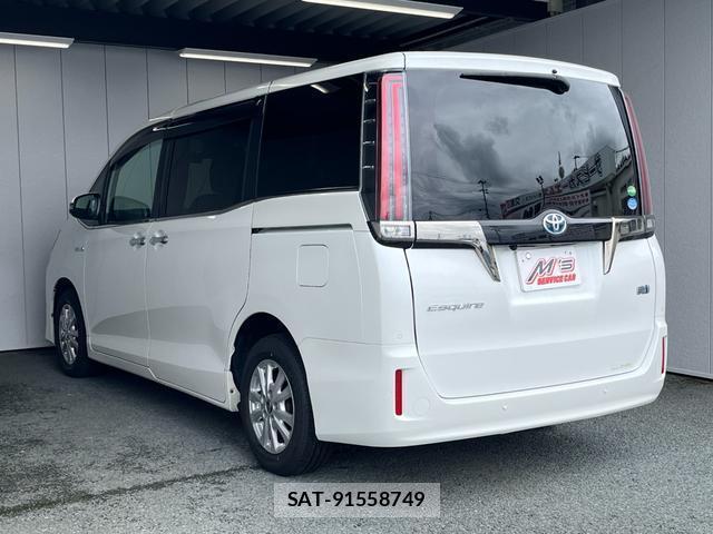 Toyota ESQUIRE 2019-05 8379179-3