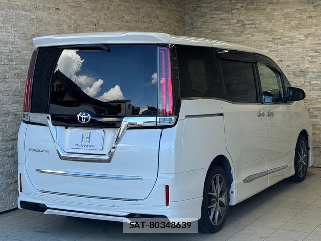 Toyota ESQUIRE 2021-12 8379523-4
