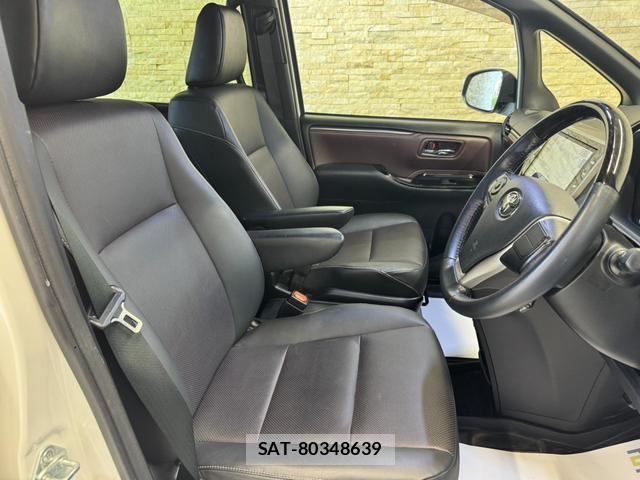 Toyota ESQUIRE 2021-12 8379523-9