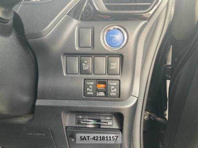 Toyota ESQUIRE 2015-04 8379580-16