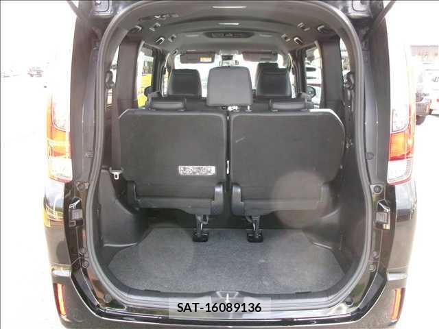 Toyota ESQUIRE 2017-03 8379788-12
