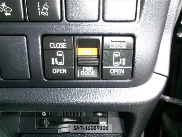 Toyota ESQUIRE 2017-03 8379788-6