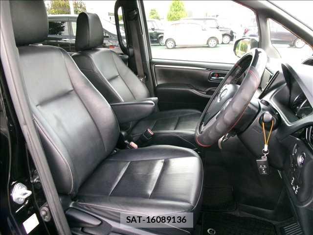 Toyota ESQUIRE 2017-03 8379788-9