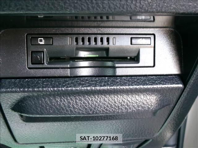 Toyota ESQUIRE 2019-09 8379790-10