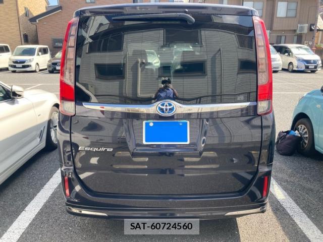 Toyota ESQUIRE 2016-02 8379883-12