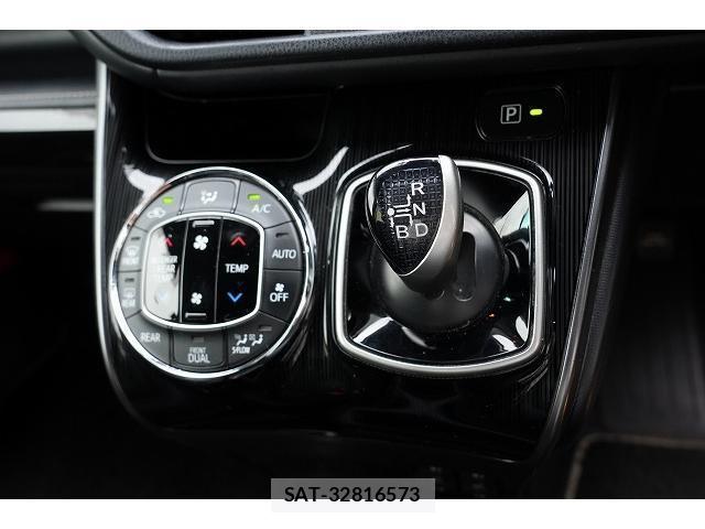 Toyota ESQUIRE 2019-08 8379921-12