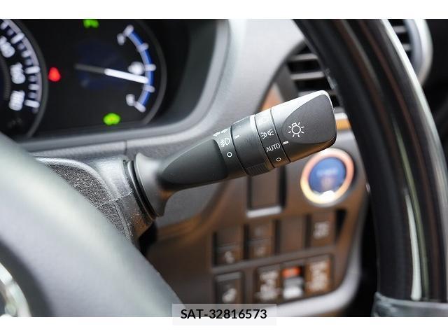 Toyota ESQUIRE 2019-08 8379921-13