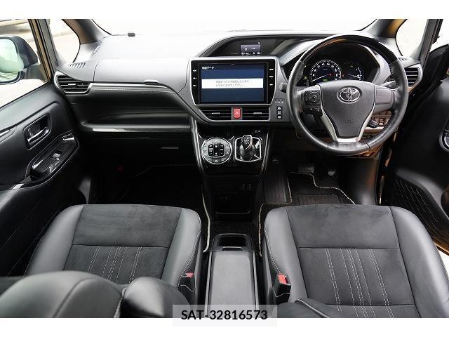 Toyota ESQUIRE 2019-08 8379921-2