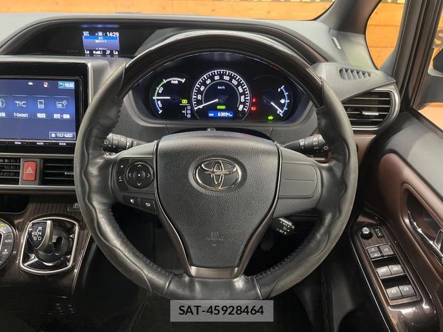 Toyota ESQUIRE 2018-02 8379961-11