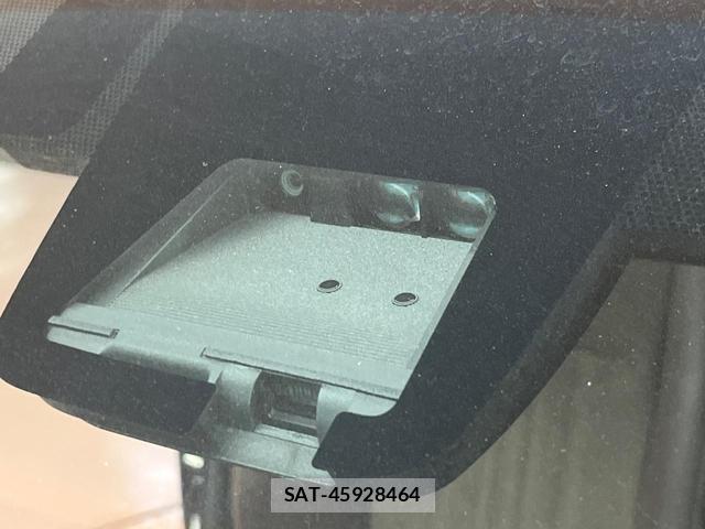 Toyota ESQUIRE 2018-02 8379961-5