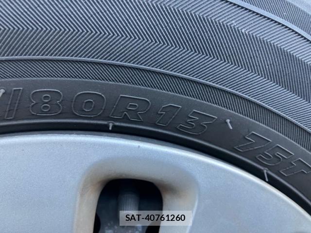 Daihatsu ESSE 2011-02 8379081-6