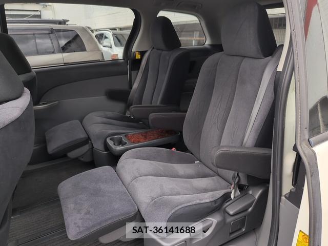 Toyota ESTIMA 2011-12 8378668-6