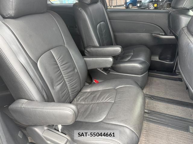 Toyota ESTIMA 2013-05 8379276-7
