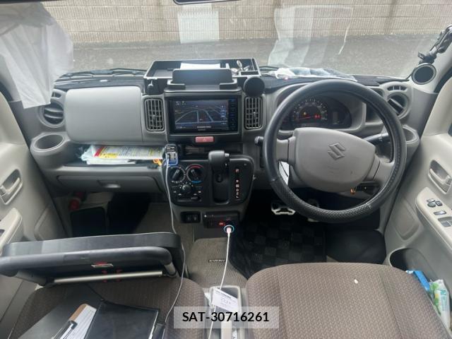 Suzuki EVERY 2022-08 8379069-3