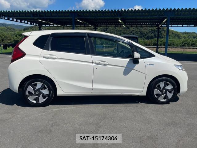 Honda FIT HYBRID 2013-12 8378641-2