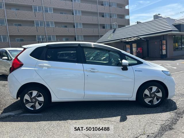Honda FIT HYBRID 2015-08 8379269-2