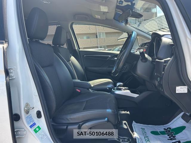 Honda FIT HYBRID 2015-08 8379269-5