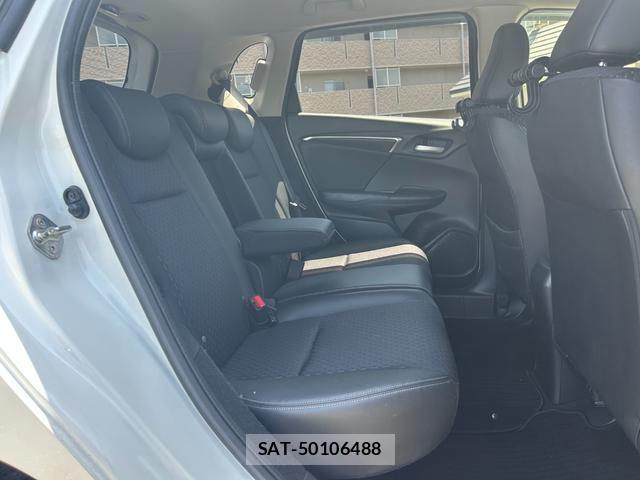 Honda FIT HYBRID 2015-08 8379269-6