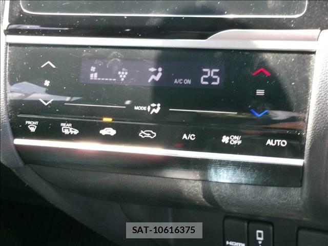 Honda FIT HYBRID 2017-08 8379779-10