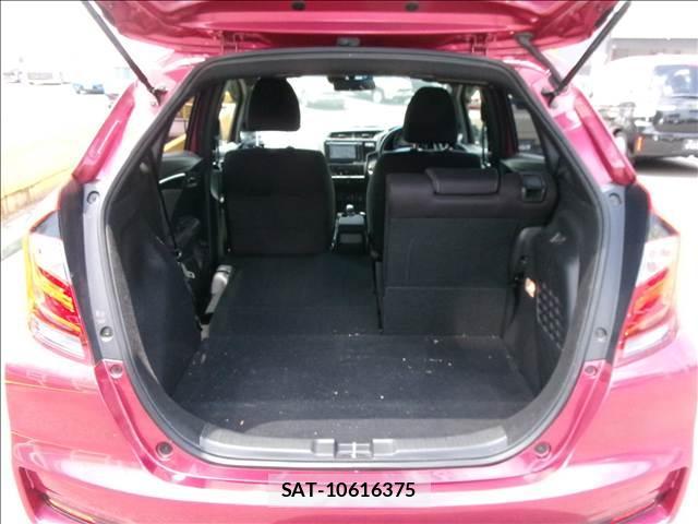 Honda FIT HYBRID 2017-08 8379779-12