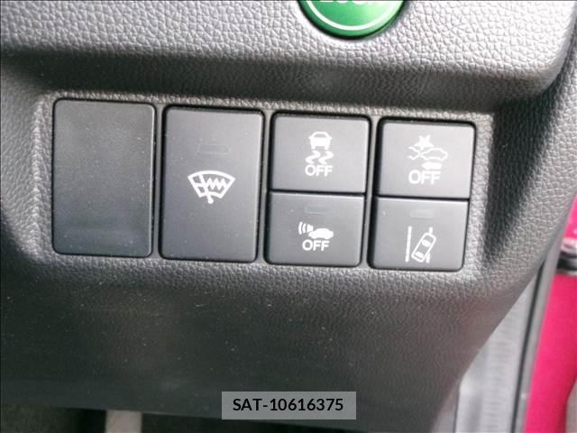 Honda FIT HYBRID 2017-08 8379779-4