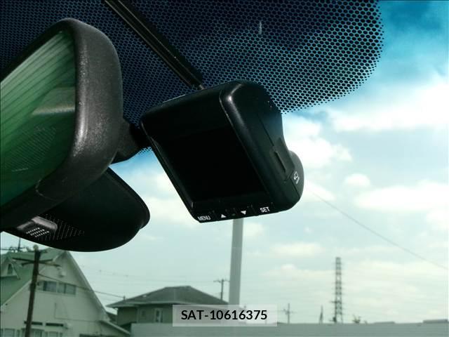 Honda FIT HYBRID 2017-08 8379779-5