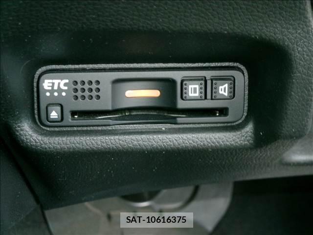 Honda FIT HYBRID 2017-08 8379779-6