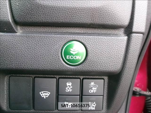 Honda FIT HYBRID 2017-08 8379779-7