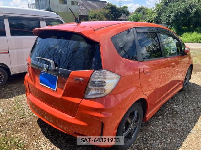 Honda FIT 2012-01 8379031-4