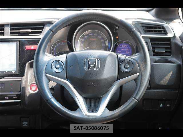 Honda FIT 2014-08 8380159-12