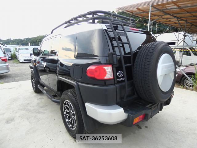 Toyota FJ CRUISER 2013-06 8379745-1