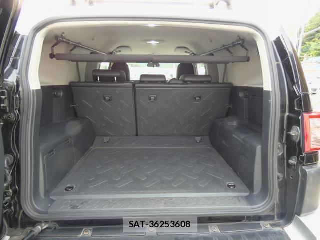 Toyota FJ CRUISER 2013-06 8379745-13