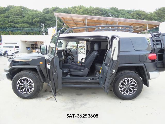 Toyota FJ CRUISER 2013-06 8379745-14