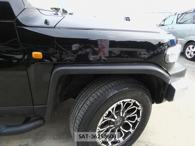 Toyota FJ CRUISER 2013-06 8379745-17
